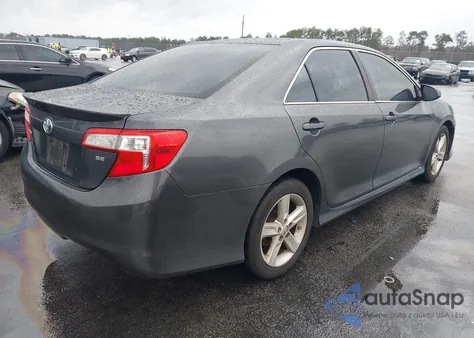 2013 Toyota Camry Se z USA, uszkodzony, nr VIN 4T1BF1FK4DU671543